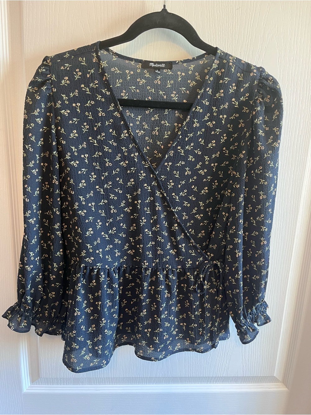 Madewell Puff-Sleeve Peplum Wrap Top in Spring Fling Floral - Size S - Picture 2 of 8